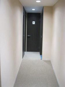 「松山市ムラタホール」内装【改修工事例】