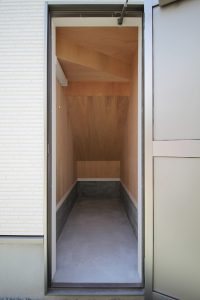 「本棚のある家」外部収納【施工事例】