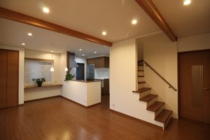 「図書コーナーのある家」LDK【施工事例】