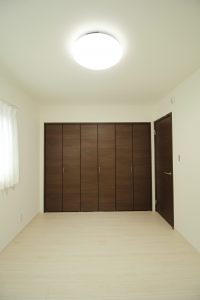 「オープンガレージの家」子供部屋【施工事例】