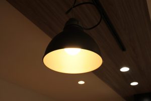 「大きな窓の家」照明【施工事例】