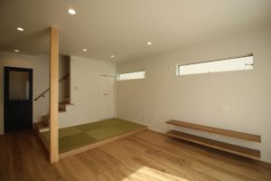 「三角屋根のかわいい家」ＬＤＫ【施工事例】