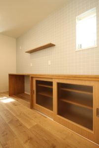 「三角屋根のかわいい家」製作キッチンファニチャー【施工事例】