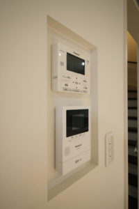 「本棚のある家」リモコンニッチ【施工事例】