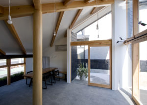 「お花のギャラリー」勾配天井【施工事例】